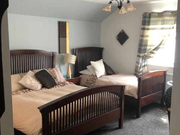 Laragh House B&B : photo 2 de la chambre chambre familiale