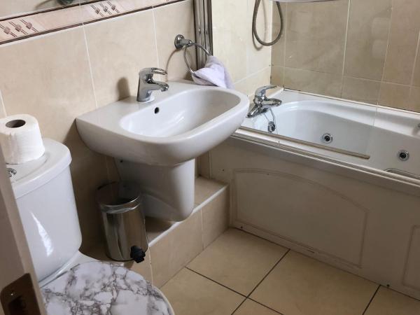 Laragh House B&B : photo 3 de la chambre chambre familiale