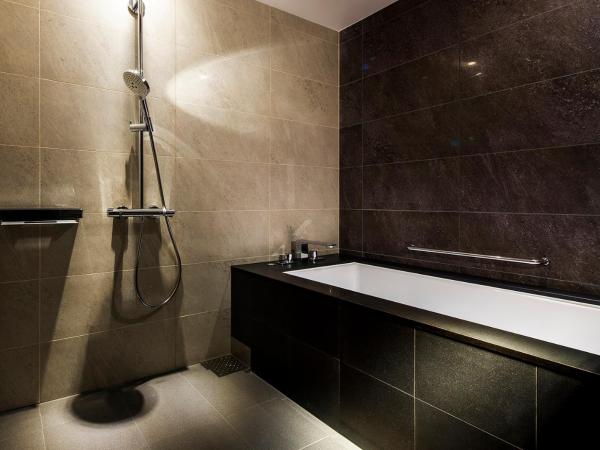 RIHGA Royal Hotel Kyoto : photo 2 de la chambre chambre lits jumeaux deluxe avec accès à la piscine et à la salle de sport - non-fumeurs