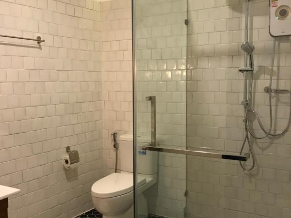 Spinomad hostel : photo 7 de la chambre chambre lits jumeaux avec balcon