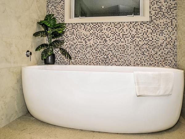 Newlands Court Motel : photo 6 de la chambre premium executive studio with bath