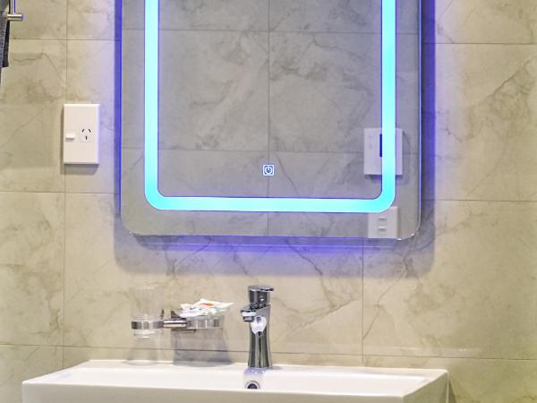 Newlands Court Motel : photo 9 de la chambre premium executive studio with bath