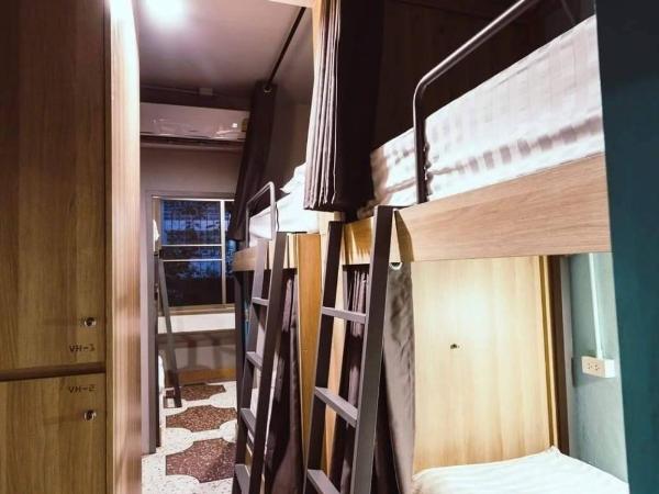 Merge Hostel : photo 3 de la chambre lit dans dortoir mixte de 8 lits 