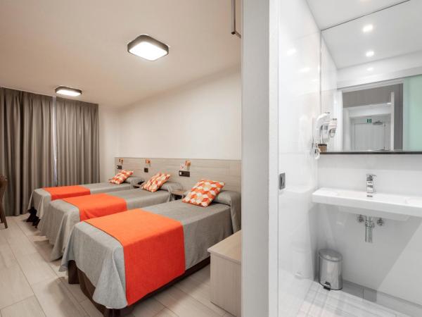 Hostal Castilla II Puerta del Sol : photo 7 de la chambre chambre triple