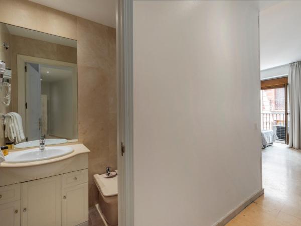 Hostal Castilla II Puerta del Sol : photo 9 de la chambre chambre triple