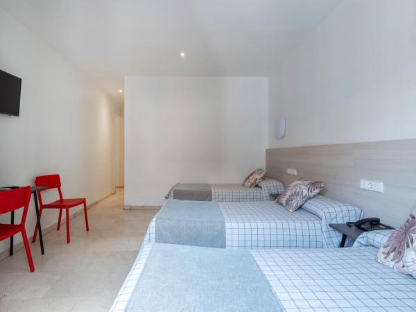 Hostal Castilla II Puerta del Sol : photo 6 de la chambre chambre triple