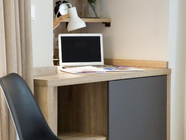 Hotel @Syngrou Fix : photo 7 de la chambre chambre simple affaires avec balcon