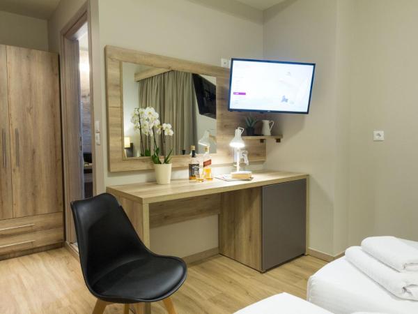 Hotel @Syngrou Fix : photo 1 de la chambre chambre lits jumeaux supérieure avec balcon