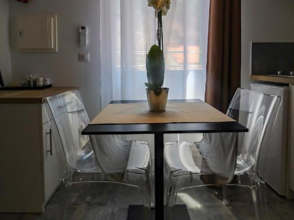 L'Escale : photo 8 de la chambre 301 family room 1