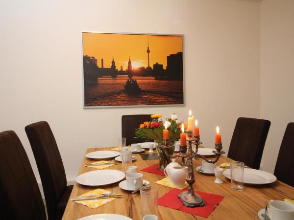 Apartments Tempelhof : photo 1 de la chambre appartement 3 chambres