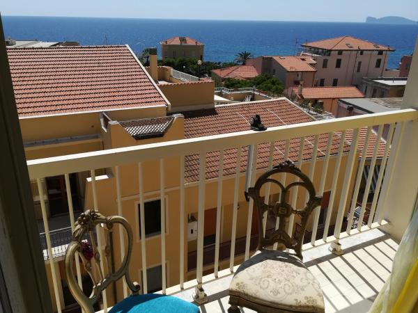 B&B El Sol : photo 4 de la chambre chambre double avec balcon - vue sur mer