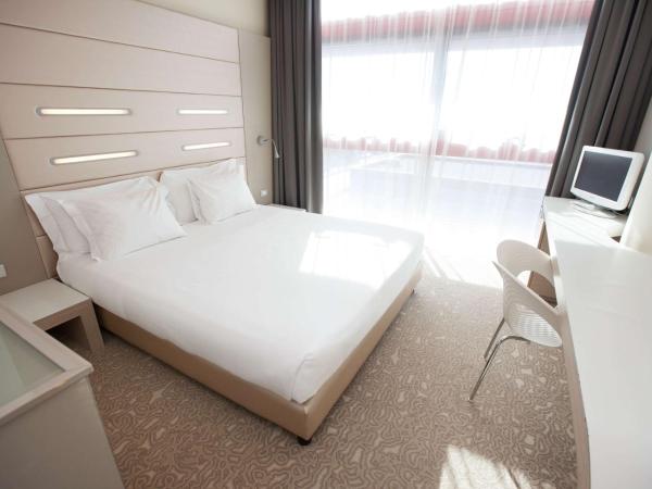 Best Western Plus Net Tower Hotel Padova : photo 5 de la chambre chambre standard lit queen-size