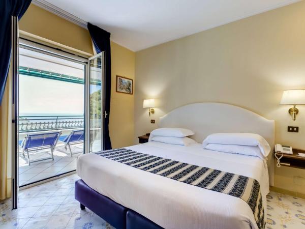 Best Western Hotel La Solara : photo 1 de la chambre chambre supérieure - vue sur mer