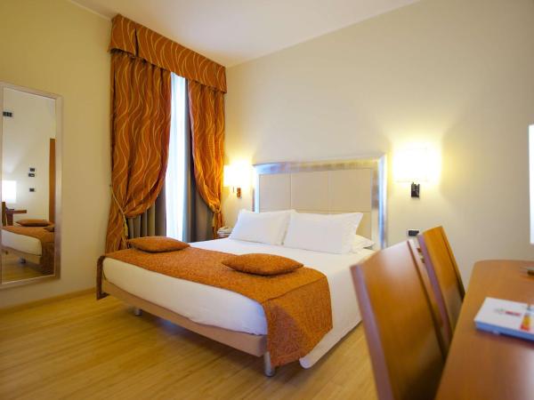 Best Western Crystal Palace Hotel : photo 6 de la chambre chambre standard lit queen-size