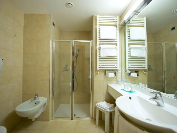 Best Western Crystal Palace Hotel : photo 3 de la chambre chambre standard lit queen-size