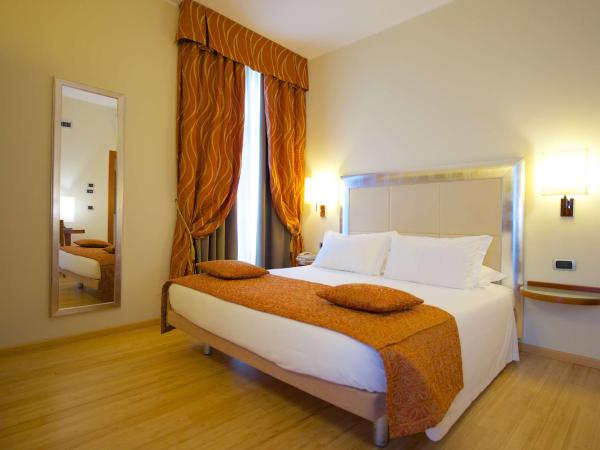 Best Western Crystal Palace Hotel : photo 7 de la chambre chambre standard lit queen-size