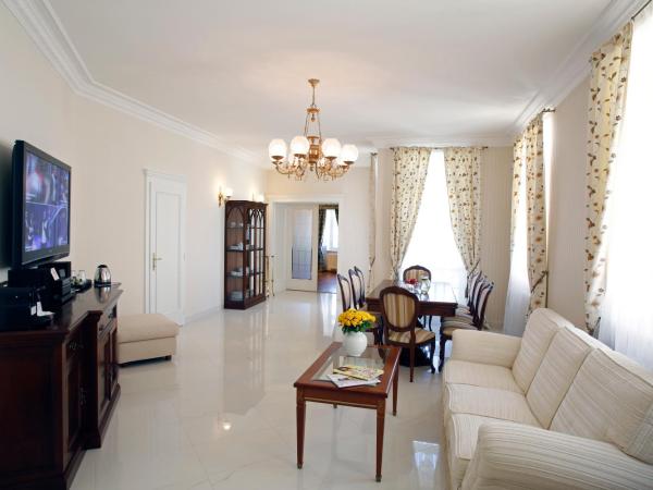 Spa Hotel Schlosspark : photo 8 de la chambre suite présidentielle avec accès piscine et centre de bien-Être