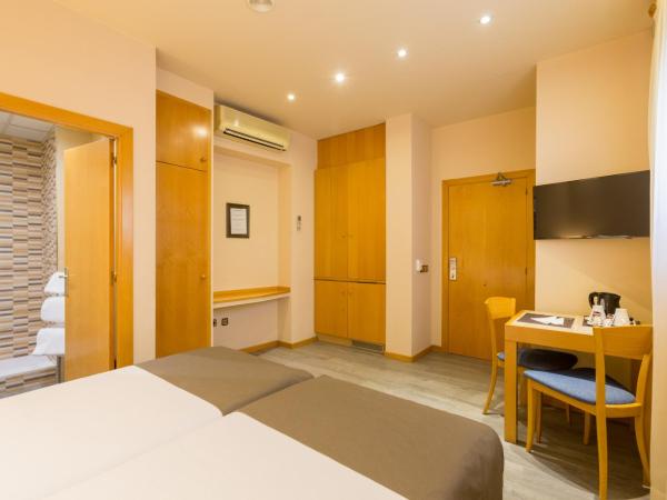 Apartamentos DV : photo 4 de la chambre appartement avec douche