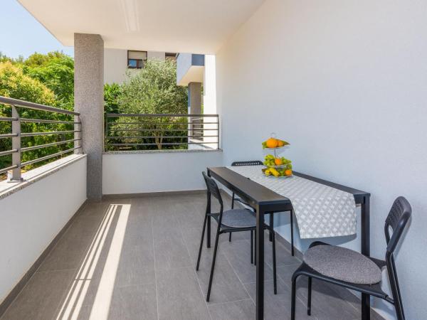 Apartments Marta 1 : photo 8 de la chambre studio