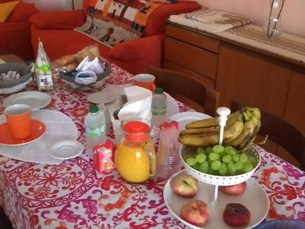 B&B Panorama Cagliari : photo 10 de la chambre chambre lit king-size avec balcon