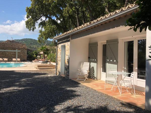 Les Aurochs : photo 8 de la chambre chambre lit king-size - vue sur montagne