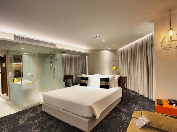 Radisson Bengaluru City Center : photo 2 de la chambre suite junior