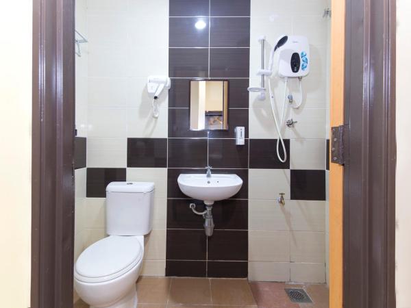 Hotel Raja Bot : photo 1 de la chambre hébergement double standard