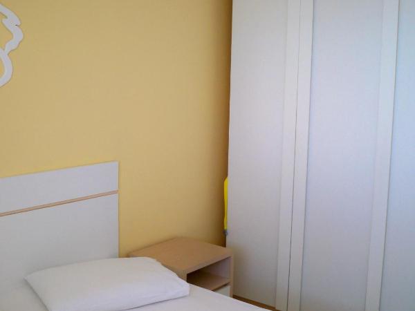 Apart Hotel Margherita : photo 4 de la chambre appartement 2 chambres - vue sur mer