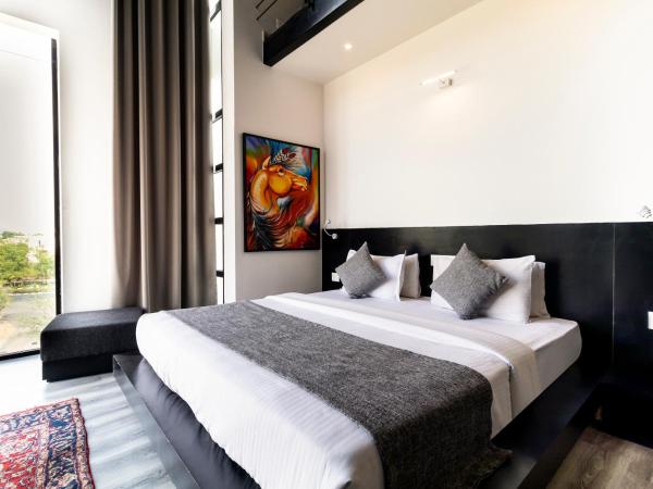 The Saneer Jaipur : photo 8 de la chambre suite en duplex