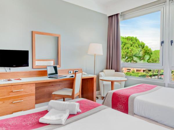 Italiana Hotels Florence : photo 3 de la chambre chambre triple