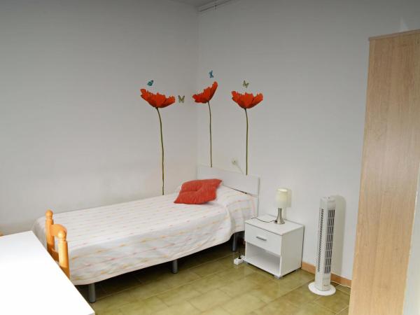 Pensión Borrás : photo 1 de la chambre chambre simple avec salle de bains commune