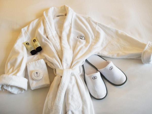 Sofitel Montreal Golden Mile : photo 7 de la chambre chambre lit king-size de luxe