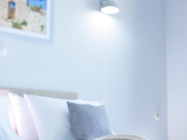 Excess Pansion : photo 1 de la chambre chambre double deluxe avec balcon - vue sur mer