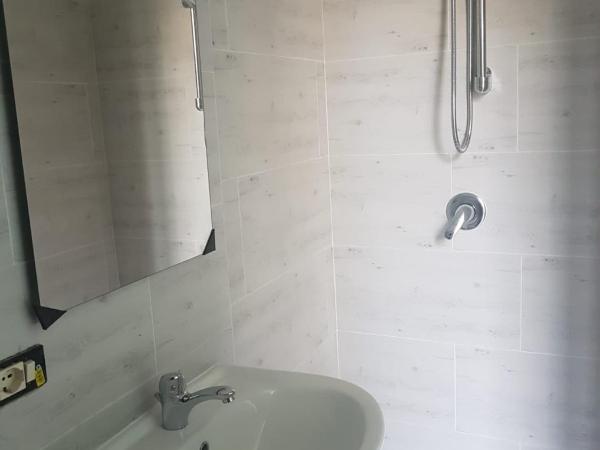 Casanoemi : photo 8 de la chambre chambre double ou lits jumeaux avec salle de bains privative