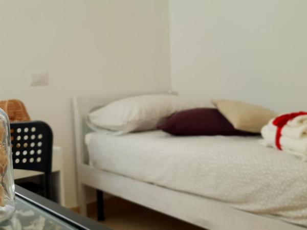 TORRE ANGELLARA B&B : photo 1 de la chambre chambre simple avec salle de bains extérieure privative