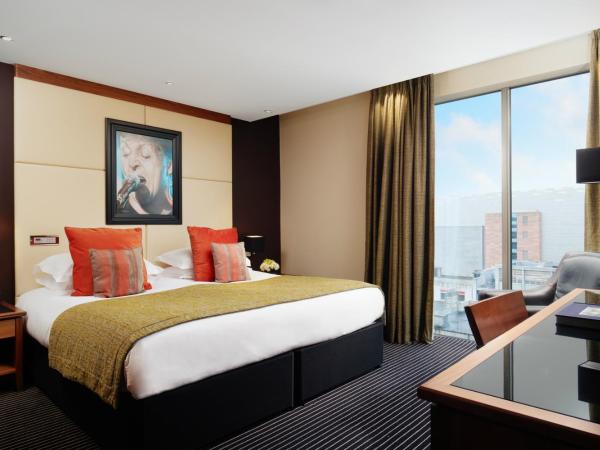 Hard Days Night Hotel : photo 1 de la chambre chambre double classique avec balcon