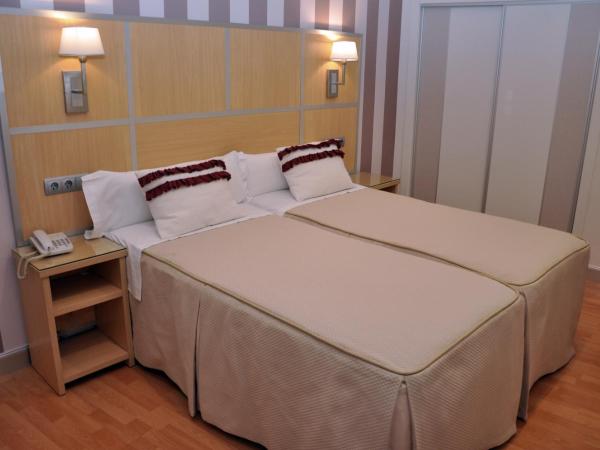 Hotel Selu : photo 3 de la chambre chambre lits jumeaux avec parking