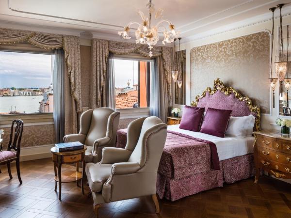 Baglioni Hotel Luna - The Leading Hotels of the World : photo 4 de la chambre suite junior - vue sur lagon