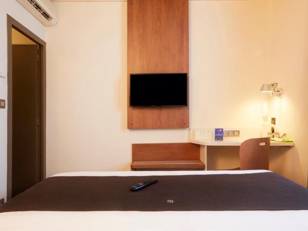 Campanile Orléans Centre Gare : photo 1 de la chambre chambre double nouvelle génération (1 lit double)