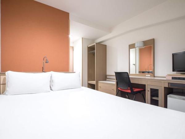 the b sangenjaya : photo 2 de la chambre chambre double - non-fumeurs