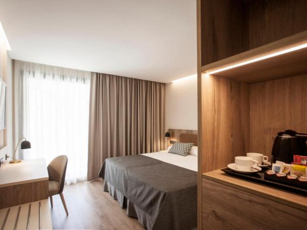 Hotel Presidente 4 sup : photo 10 de la chambre chambre double – vue sur ville