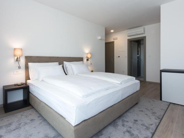 Pansion Leggero : photo 2 de la chambre chambre double deluxe avec balcon - vue sur mer