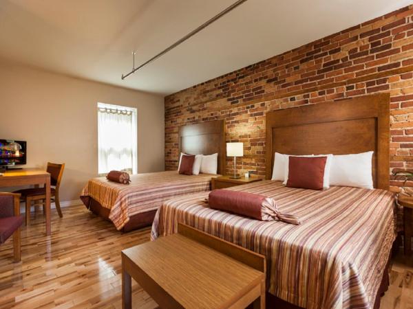 Hotel Abri du Voyageur : photo 2 de la chambre chambre supérieure avec 2 lits queen-size