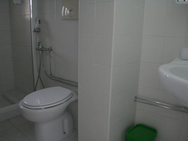 Urban Oasis Hostel : photo 4 de la chambre chambre double ou lits jumeaux avec terrasse