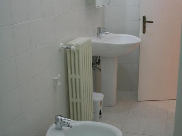 Urban Oasis Hostel : photo 1 de la chambre lit dans dortoir mixte de 4 lits