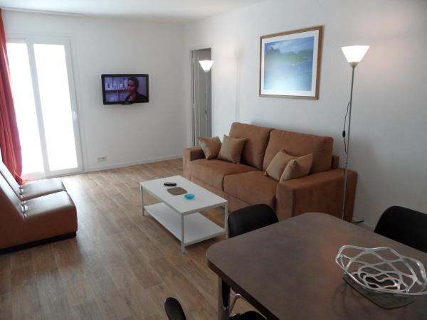 Residence Veles Plage : photo 1 de la chambre appartement 2 chambres avec terrasse (4 personnes - vue sur mer - deuxième Étage)