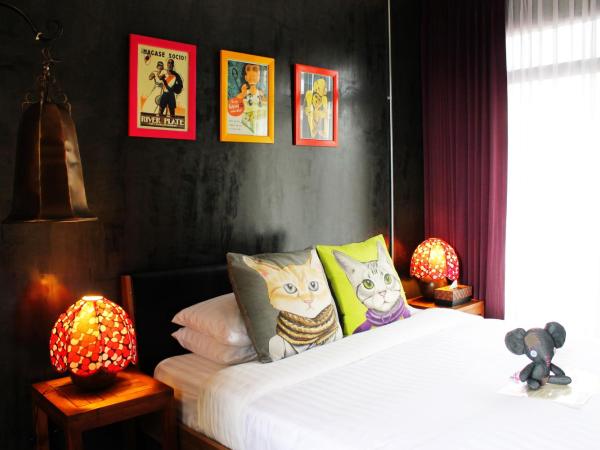 Villa Thapae : photo 1 de la chambre chambre double standard avec balcon 