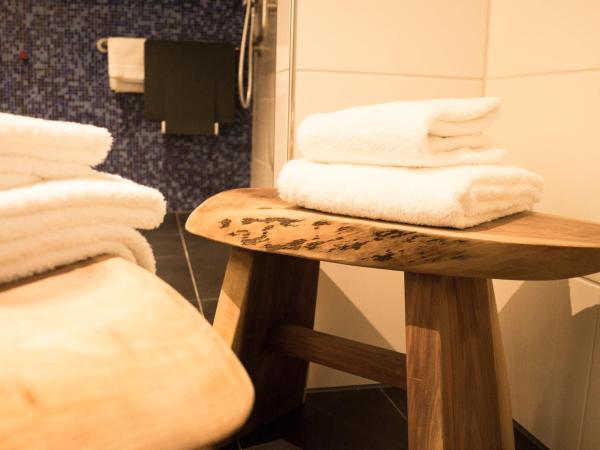 Carathotel Düsseldorf City : photo 4 de la chambre suite