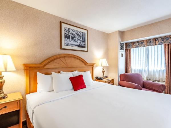 Red Lion Hotel Rosslyn Iwo Jima : photo 2 de la chambre chambre lit king-size