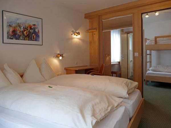 Park-Hotel Saas- Fee : photo 1 de la chambre chambre triple